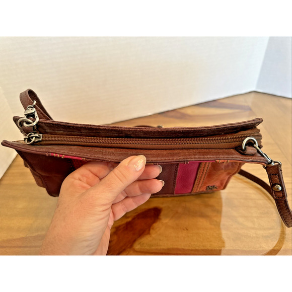 The Sak Leather Crossbody Adjustable Strap Purse - Picture 10 of 13